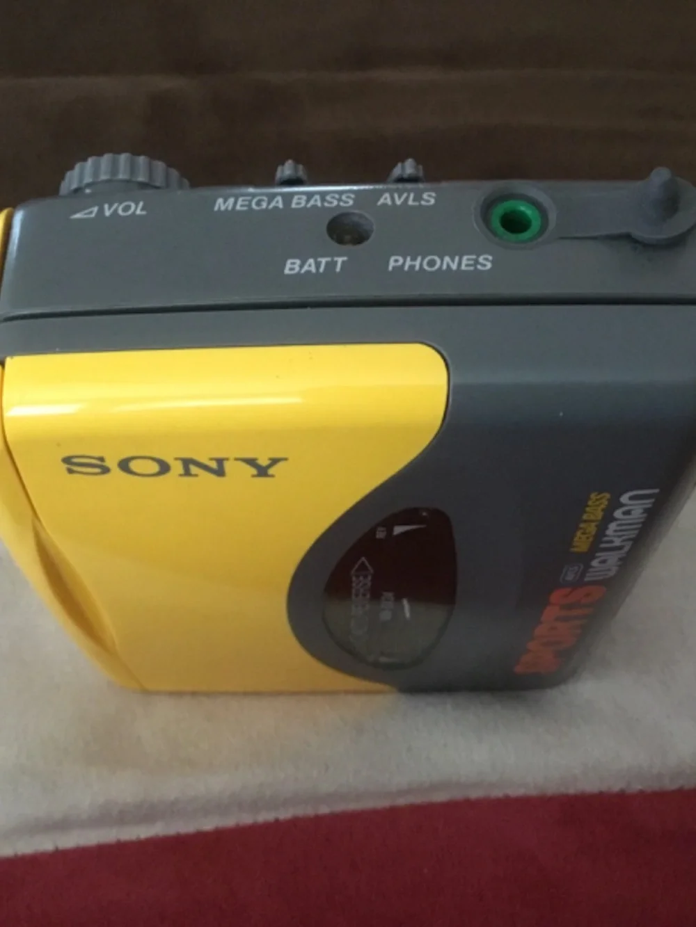 Sony Sports Walkman WM-SX34 Portable Cassette Player Yellow Auto Reverse-WORKING